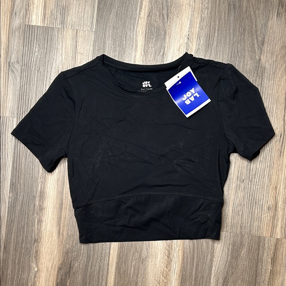 NWT JoyLab Cropped Short Sleeve